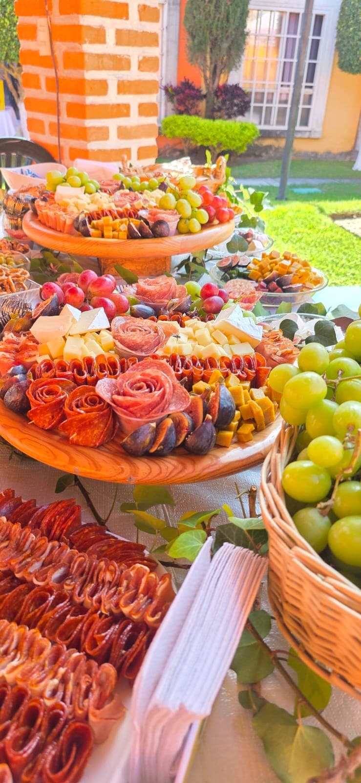 Mesa de Carnes Frías para Eventos Corporativos (100 Personas)