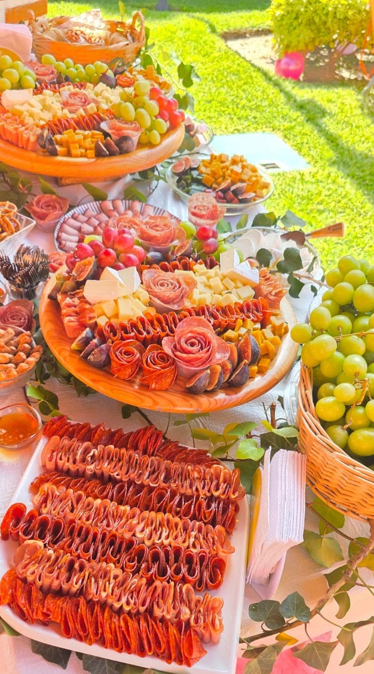 Mesa de Charcutería y Carnes Frías para Bodas (150 Personas)